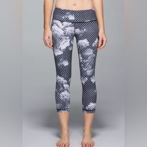 Lululemon Wunder Under Crop in Dottie Dream Rose Neutral Blush Black